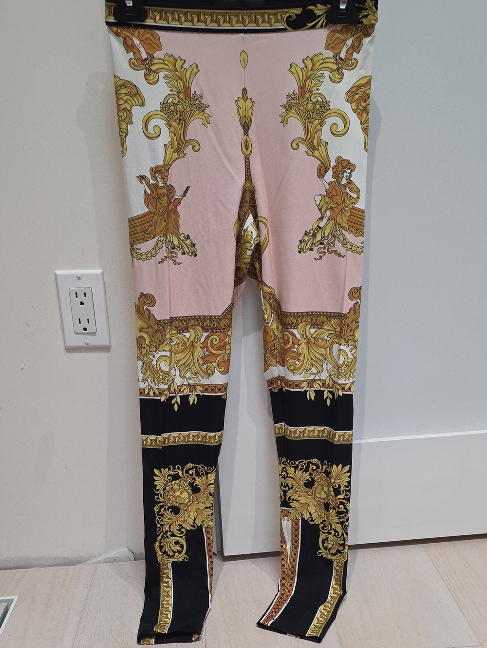 Versace Pink Lycra Press Renaissance Leggings Sz 4/38